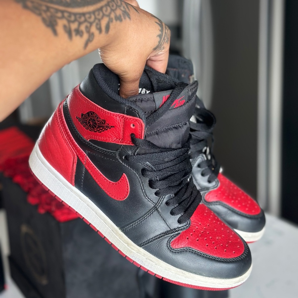 Nike Air Jordan 1 Retro High Black Red Sneakers
